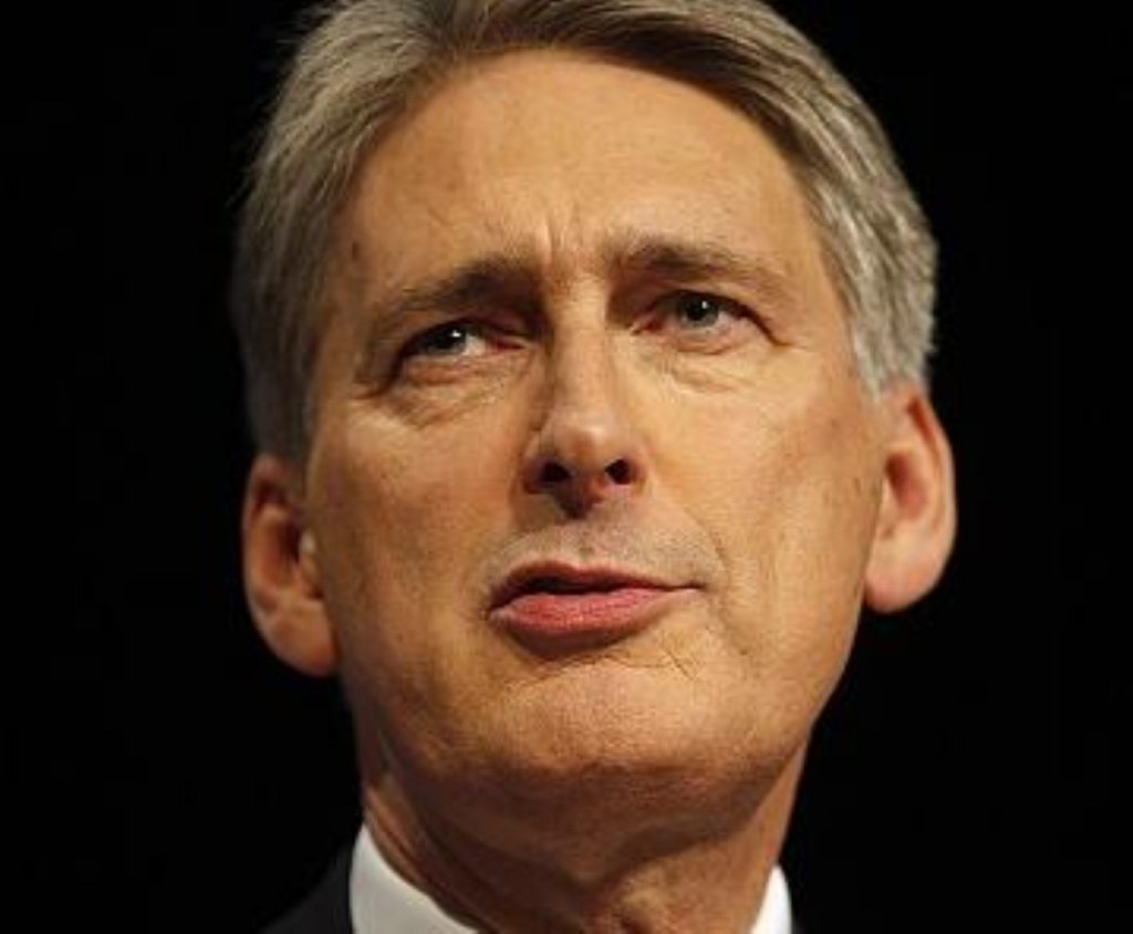 Hammond refuses to back Lord Smith 