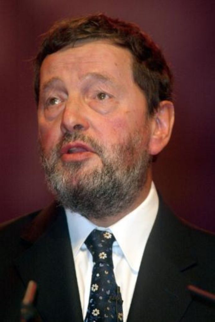 Blunkett unveils new anti-terror plans