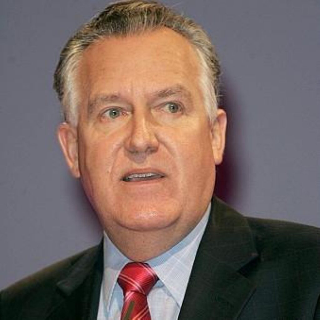 Peter Hain says sorry