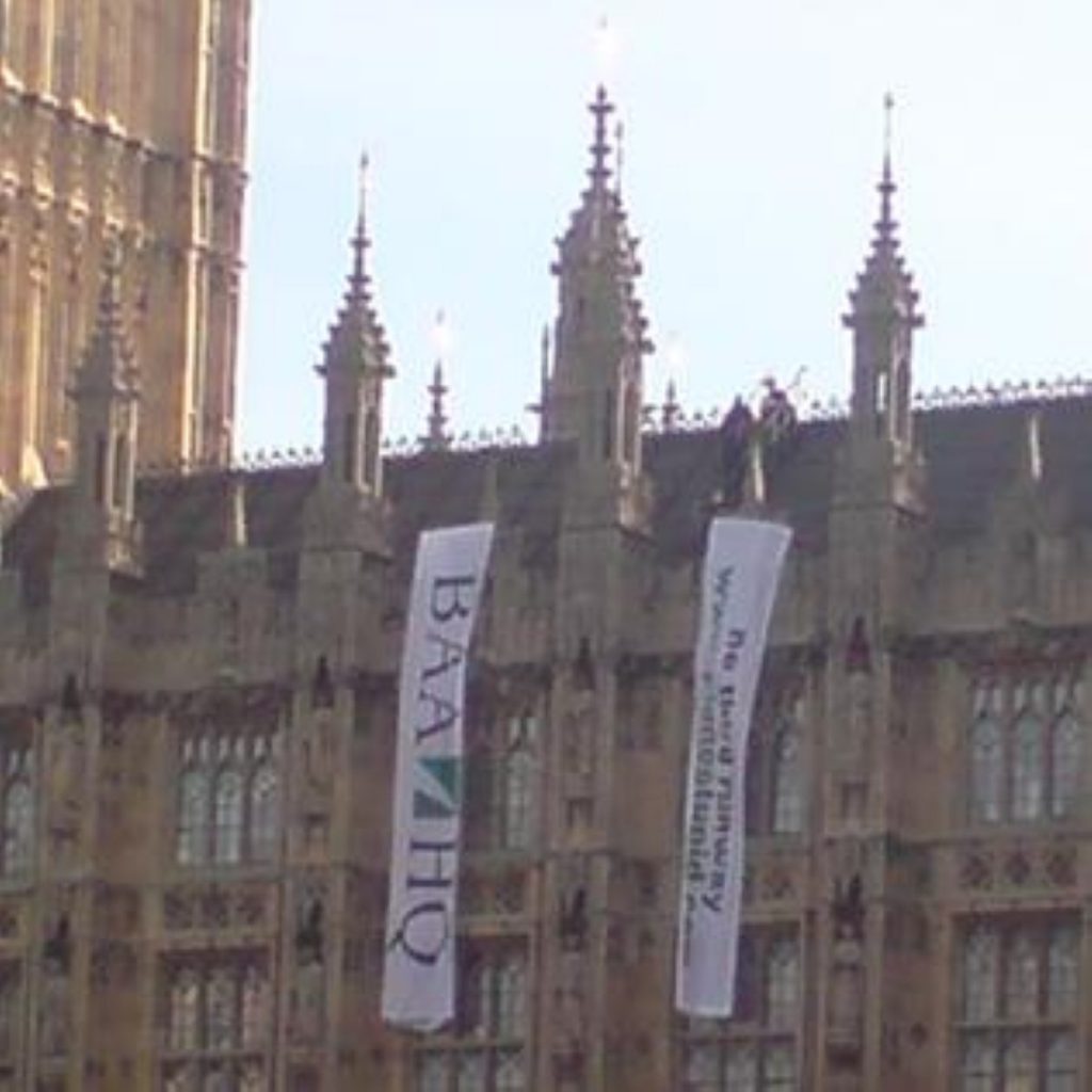 The protest uses similar tactics to those emplyed on the roof of parliament recently