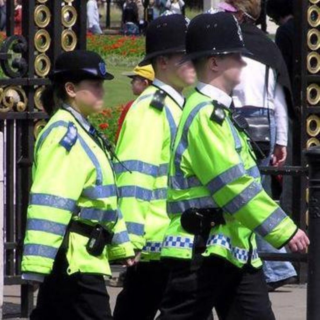 1,000 police have criminal records