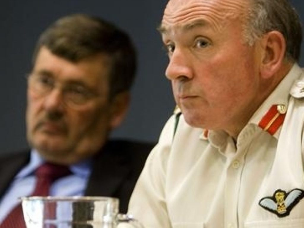 General Sir Richard Dannatt (r) with Bob Ainsworth, during his time as head of the Army